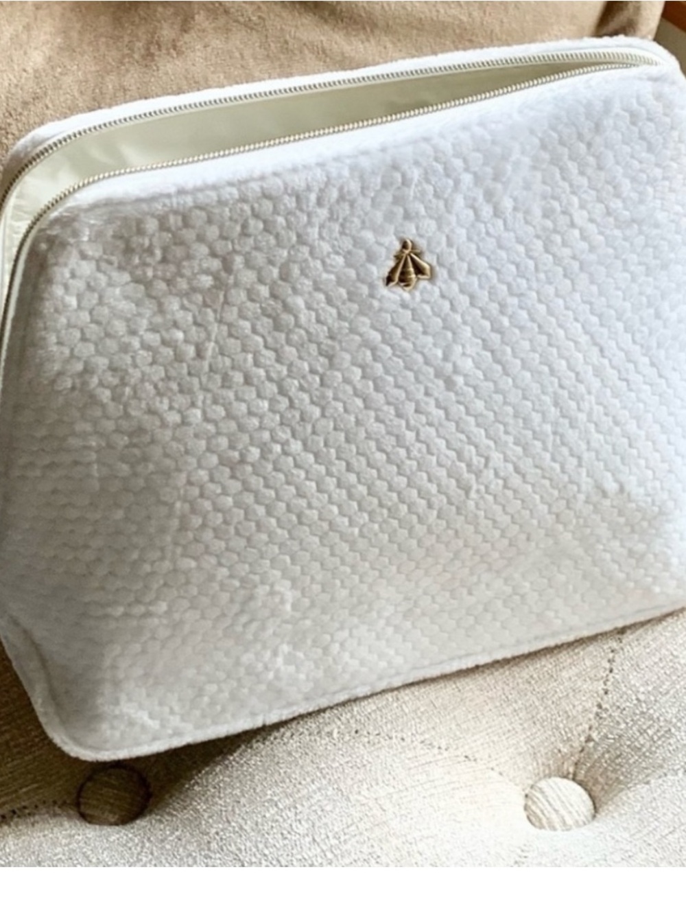 GUERLAIN White Quilted Cosmetic Pouch with Gold Bee Accent